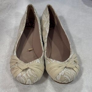 Fergalicious Cream Lace Knot Flats